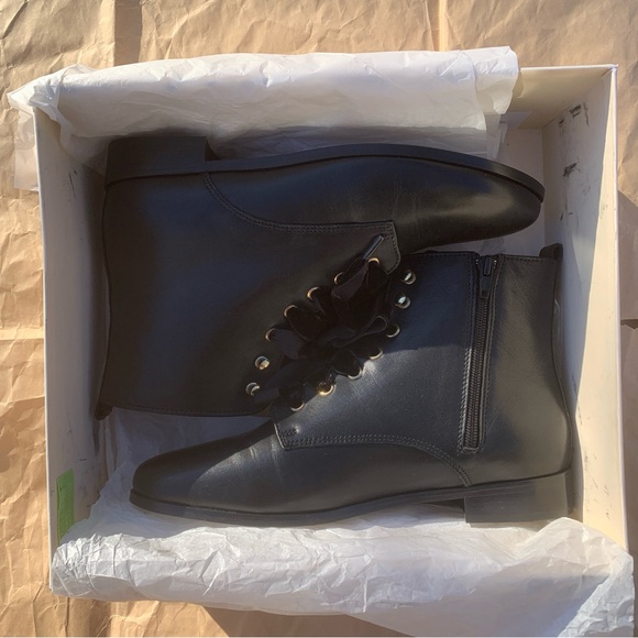 Sezane EUGENIE Boots/Sézane EUGENIE Leather Boots, New Black + Velvet Laces 39/8 - Picture 3 of 16